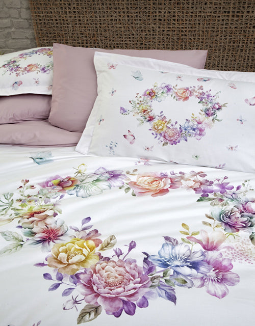 3D Спално бельо от памучен сатен – бяло и бледорозово със сърце от цветя