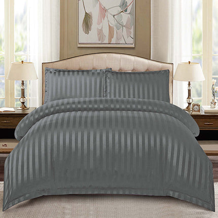 Едноцветно спално бельо с ластик - цвят графит с райе