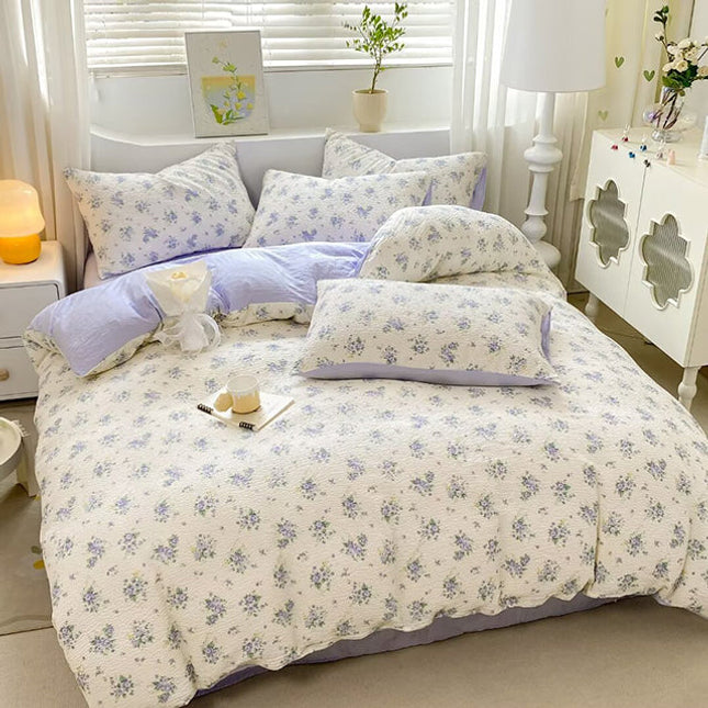 Спално бельо за приста с ластик - бяло и лилаво с флорален мотив