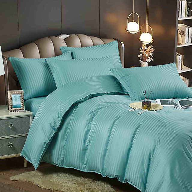 Едноцветно спално бельо - светлосиньо с райе - F2-14