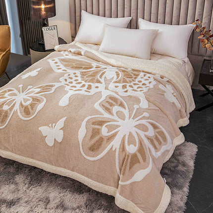 Плюшено 3D одеяло - Цвят крем с пеперуди