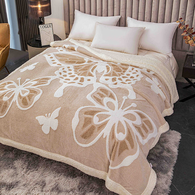 Плюшено 3D одеяло - Цвят крем с пеперуди
