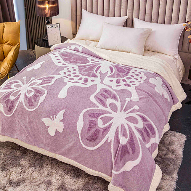 Плюшено 3D одеяло - Лилав цвят с пеперуди