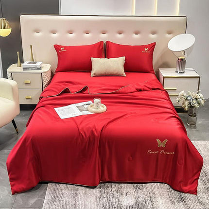 Луксозно спално бельо с нежно покривало и бродерия – червено