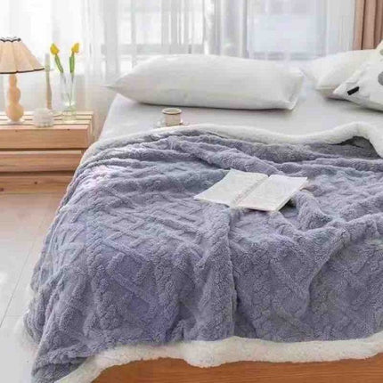 Плюшено одеяло – светлосиво – F13-11